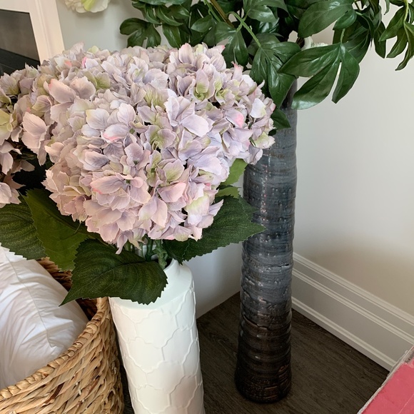 Urban Barn Flowers and Vases - Picture 1 of 2